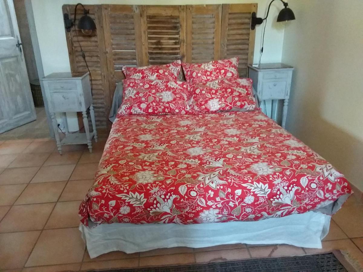 Chambre Pour 2 Personnes Avec Salle De Bain Privee Tourves Exterior foto